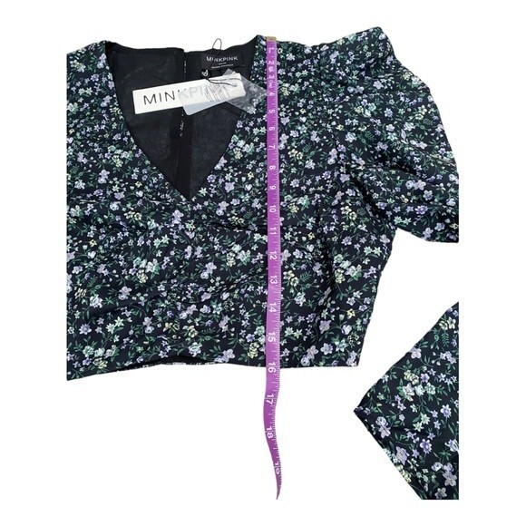 MINKPINK REVOLVE‎ Rivera V Neck Ruched Top in Multi NWT Size M Floral Black - Picture 10 of 12